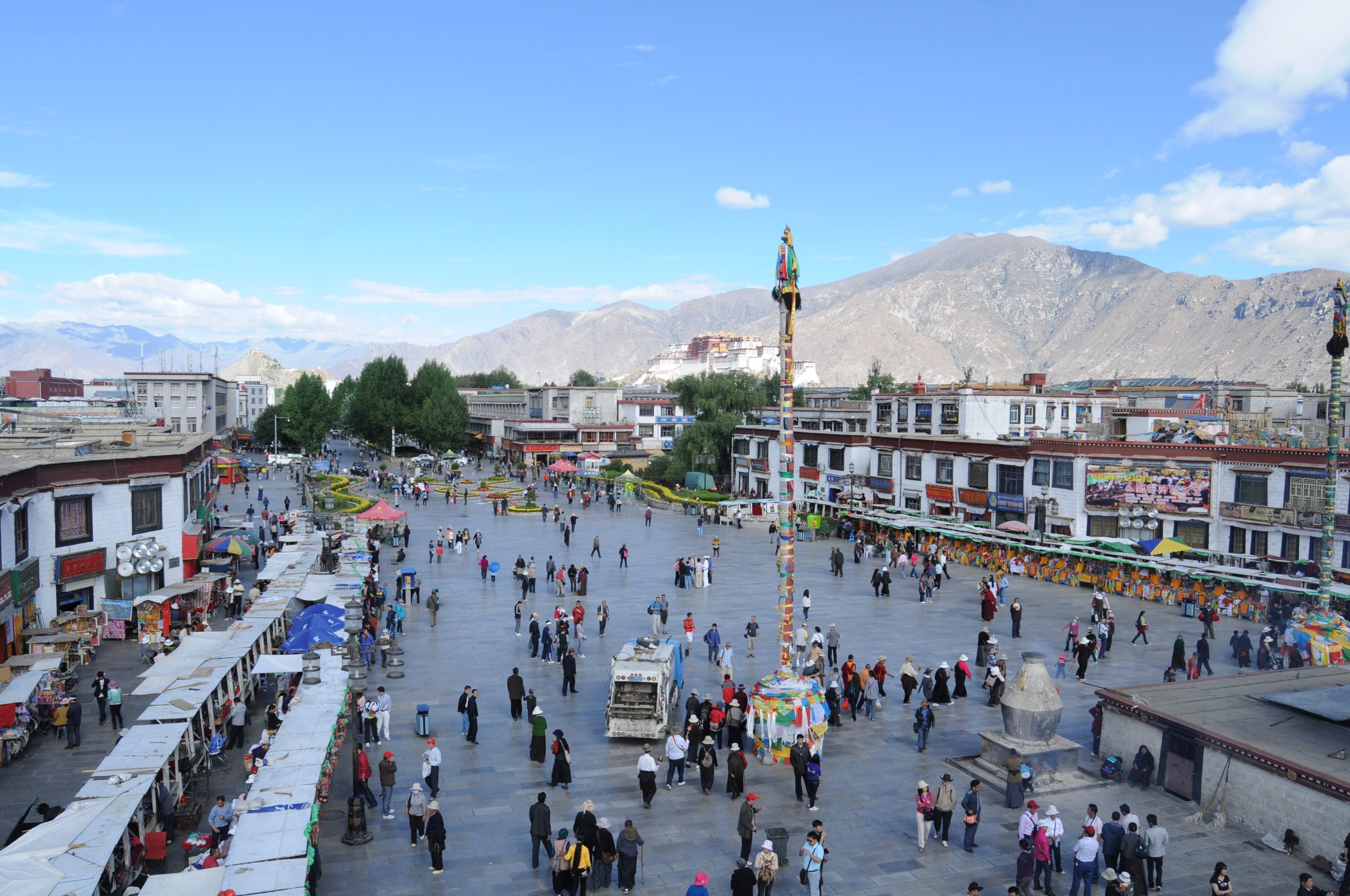 Lhasa – Kathmandu Overland tour – 08 Days